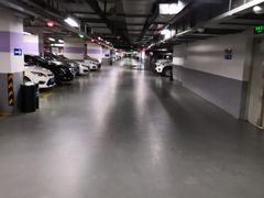 -百联又一城停车场