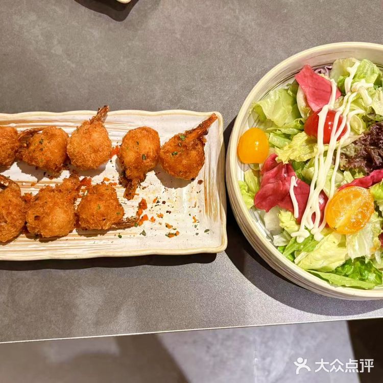 挖到披萨店隐藏菜单！配菜比饼还香