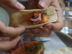 烟熏三文鱼配烤饺子皮和芥末籽酱-BOR Eatery(安福路店)