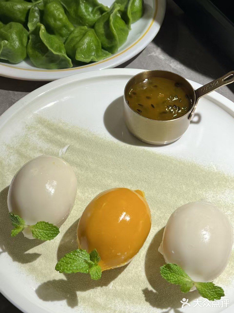 月下品味美食时光