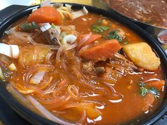 韩式辣鸡炖土豆-屋里家延边朝鲜族冷面(南园店)