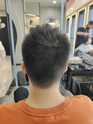 -TOP HAIR SALON