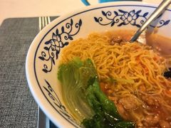 -深圳国际会展中心希尔顿酒店(前海华发冰雪世界店)
