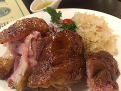 德式脆皮猪肘-马迭尔德式西餐精酿啤酒屋(中央大街店)