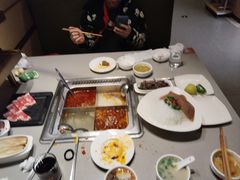 -海底捞火锅(曹安公路店)