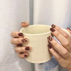 -悦指间美甲美睫