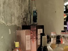 -FOUR PLAY BAR