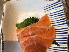 三文鱼鱼腩-亚马逊蒸汽活海鲜自助(LCM置汇旭辉广场店)
