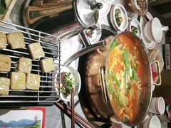 -野山舂·贵州现舂酸汤牛肉(民生路店)