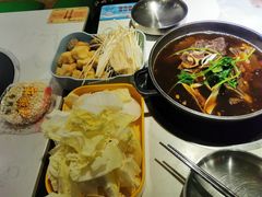 -运气牛自助酱大骨火锅(南京东路店)