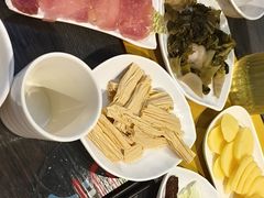 -四季喧黔味豆米火锅(万达广场店)
