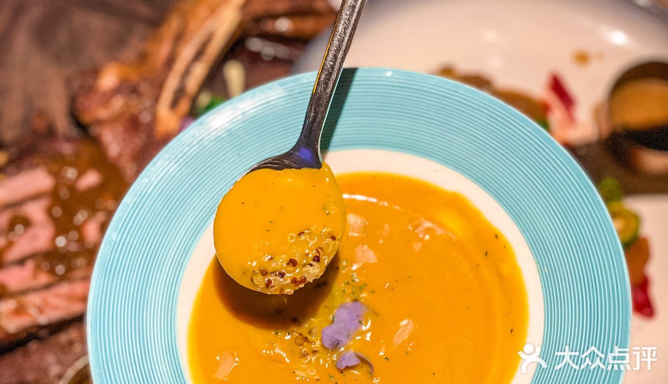 南京平价西餐厅｜百元吃战斧牛排🉐️免费布置