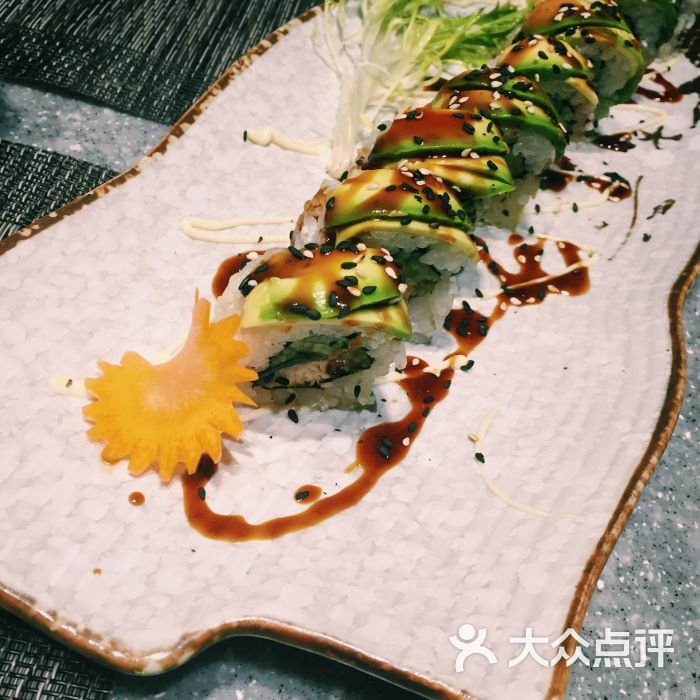 三上铁人料理(世贸丽晶eac店)牛油果鳗鱼卷图片 - 第5张