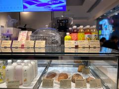 面包甜点陈列柜-喜茶(广州石牌桥店)