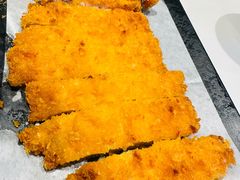 馋嘴炸猪排-馋三尺蟹粉小笼(人民广场店)