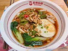-呷佬·长沙手工米粉(金沙江路店)