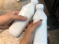 鲜榨椰汁-东门小吃街