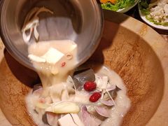 -老福耶小草帽石锅鱼(奥体店)