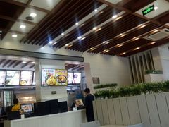 -老娘舅餐厅(黄龙体育中心店)