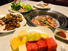 -佰烧海鲜烤肉火锅自助(世茂国际广场店)