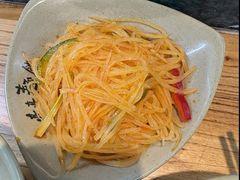 -亮亮面馆(经六路店)