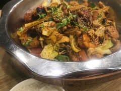 -愉肴麻辣香锅(中山路店)