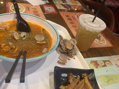 -何记花甲(海岸城旗舰店)