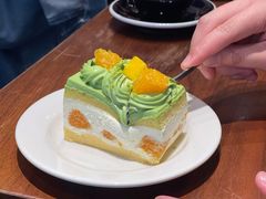 柑橘开心果奶油蛋糕-black rainbow coffee