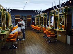 -塞巴斯汀SEBASTIAN专业美发店