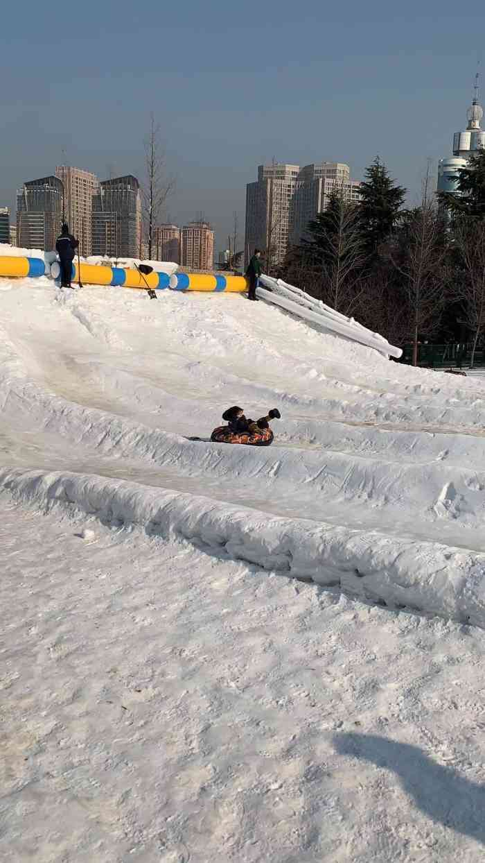 勞動公園冰雪樂園-