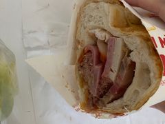 -Bánh Mì Huynh Hoa