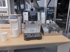 -华为授权体验店(中山公园来福士)