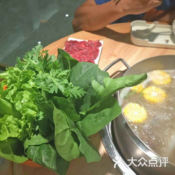 潮合里鲜黄牛肉火锅