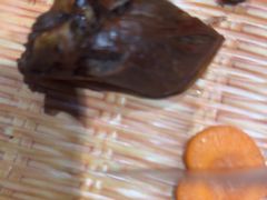 -东口码头·烧鸽子·鱼头泡饼·地方菜(金鹰悦城店)