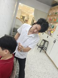 点击看大图 -苏豪路易士·嘉玛发廊