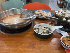 -老何家后安粉·糟粕醋海鲜火锅(三亚湾椰梦长廊店)