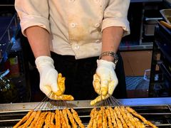 -金马门国际美食百汇(珞喻路店)