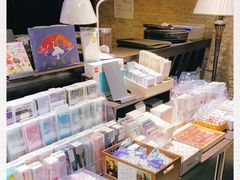 -钟书阁(松江泰晤士小镇店)