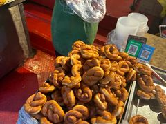 -许西美食一条街