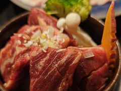 -山川小町·极番烧肉(新地假日广场店)