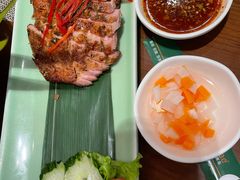 炭烧猪颈肉-mango tree芒果树泰国餐厅(青岛万象城店)