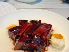 咸蛋目鱼红烧肉-屋里厢上海菜馆