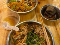 -柳州肥姨妈大骨螺蛳粉(东靖路店)