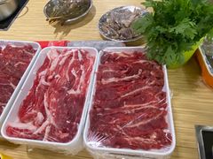 -杨老板·海鲜集市火锅·鲜切牛肉(中防万宝店)
