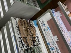 -GOOMI久米眼镜·蔡司·依视路·明月官方授权店(龙德紫金店)