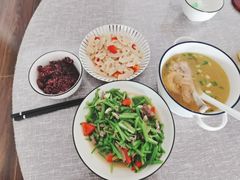 -爱的果实月嫂育婴师(世纪东方店)