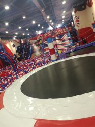 -利奥梦幻主题乐园(爱琴海购物公园店)