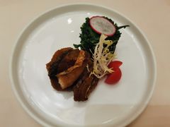 冷盆双拼（万年青/熏鱼）-得月楼·省级非遗·传统苏帮菜(观前店)