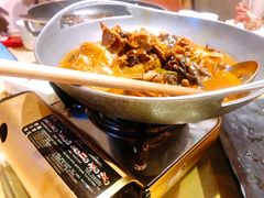 小鸡炖蘑菇-关东小磨东北菜(上海长风大悦城店)