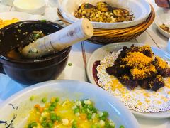 -阿瓦山寨·湘菜现炒·剁椒鱼头王(咸阳总店)